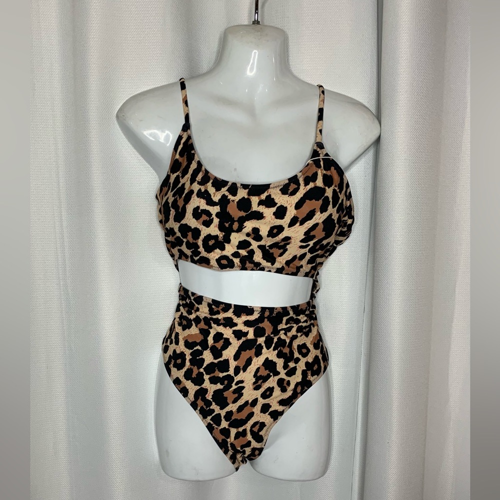 NWOT Leopard Print Cutout Swimsuit - Picture 3 of 9